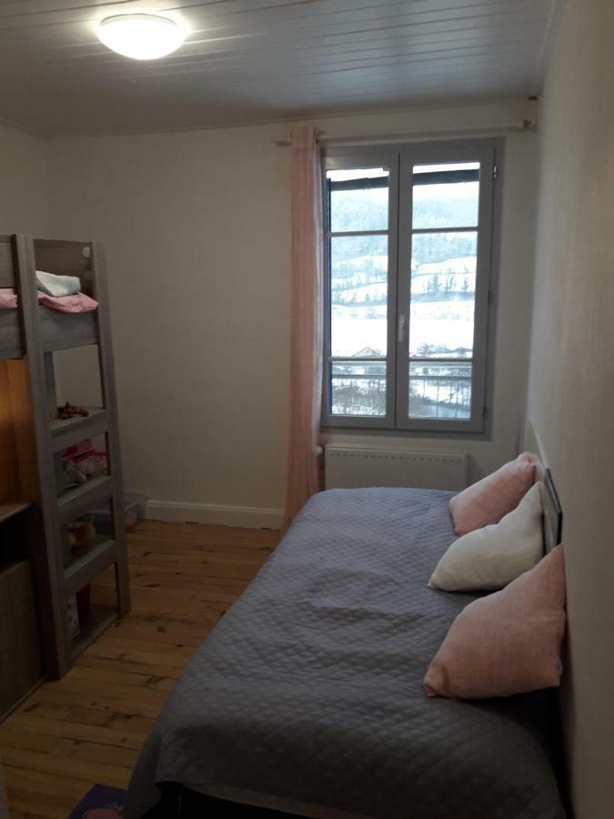 maison cosy proche de la station de ski du lioran 4 personnes Thiézac Extérieur photo